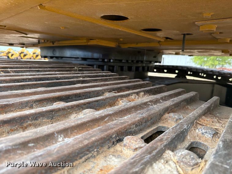 image for item FN3547 2022 Caterpillar 330 TC excavator