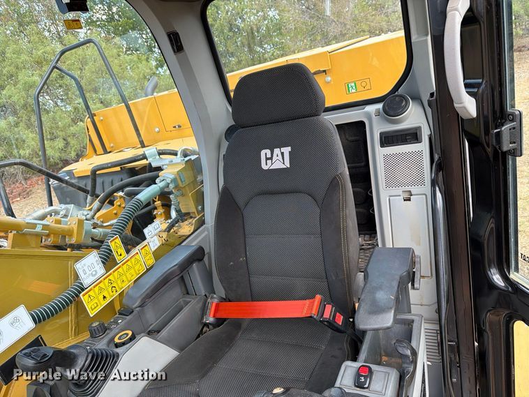 image for item FN3547 2022 Caterpillar 330 TC excavator