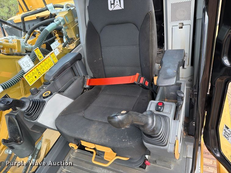 image for item FN3547 2022 Caterpillar 330 TC excavator