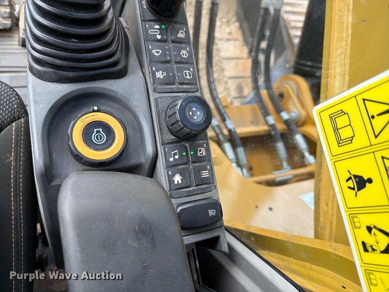 image for item FN3547 2022 Caterpillar 330 TC excavator