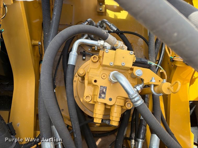 image for item FN3547 2022 Caterpillar 330 TC excavator