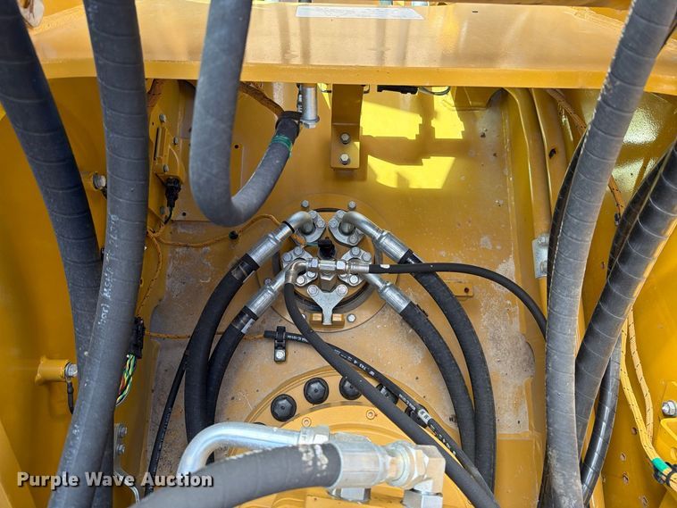 image for item FN3547 2022 Caterpillar 330 TC excavator