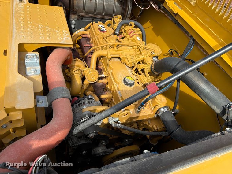 image for item FN3547 2022 Caterpillar 330 TC excavator