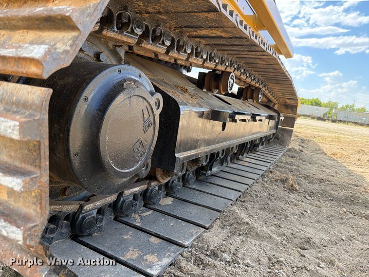 image for item FN3547 2022 Caterpillar 330 TC excavator
