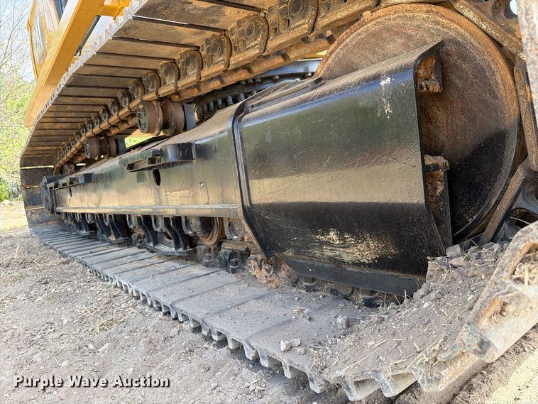 image for item FN3547 2022 Caterpillar 330 TC excavator