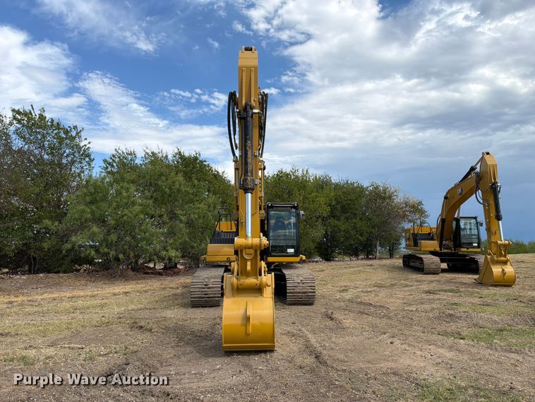 image for item FN3548 2022 Caterpillar 330 excavator