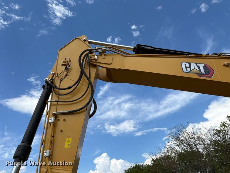 image for item FN3548 2022 Caterpillar 330 excavator