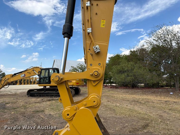image for item FN3548 2022 Caterpillar 330 excavator