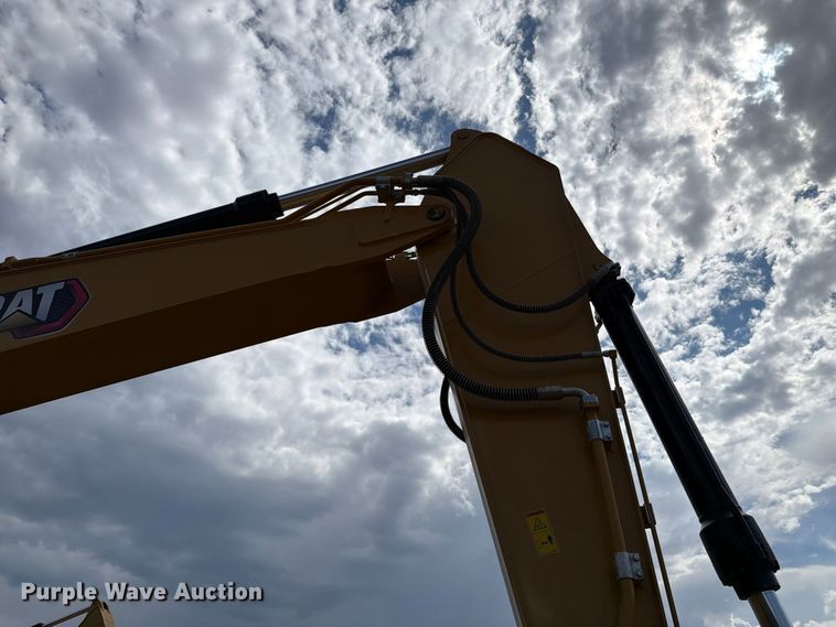 image for item FN3548 2022 Caterpillar 330 excavator
