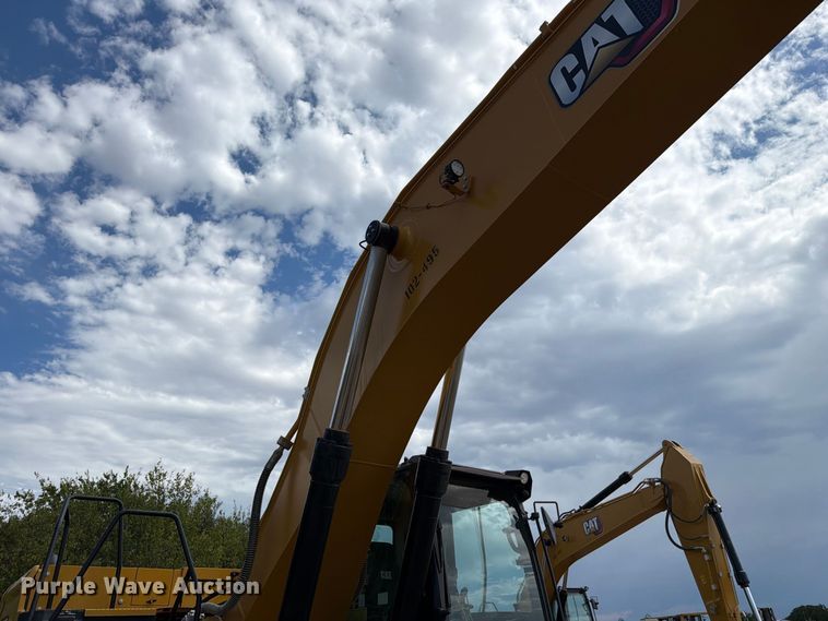 image for item FN3548 2022 Caterpillar 330 excavator