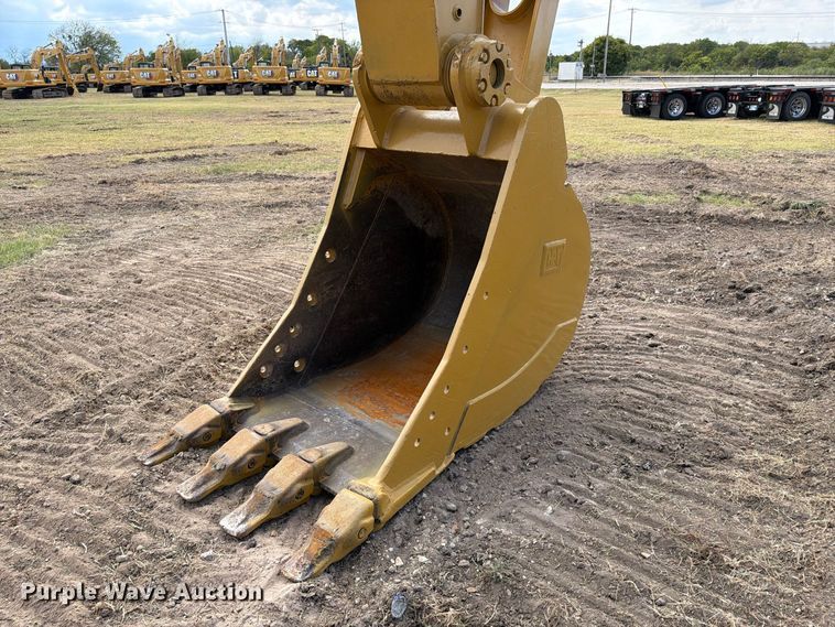 image for item FN3548 2022 Caterpillar 330 excavator