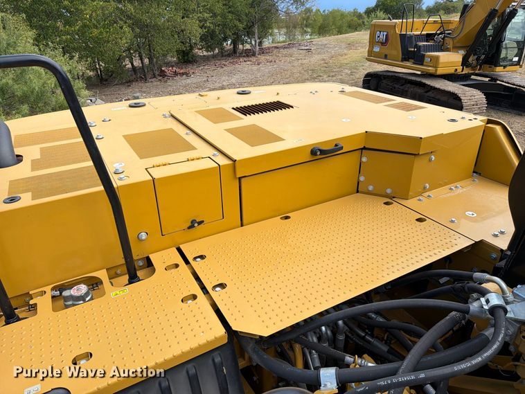 image for item FN3548 2022 Caterpillar 330 excavator