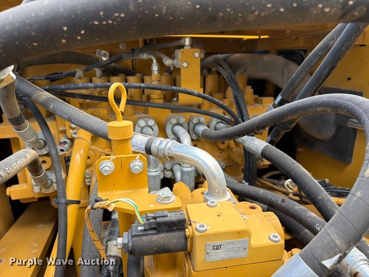 image for item FN3548 2022 Caterpillar 330 excavator