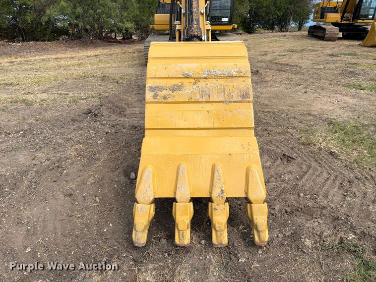image for item FN3548 2022 Caterpillar 330 excavator