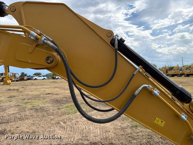 image for item FN3548 2022 Caterpillar 330 excavator