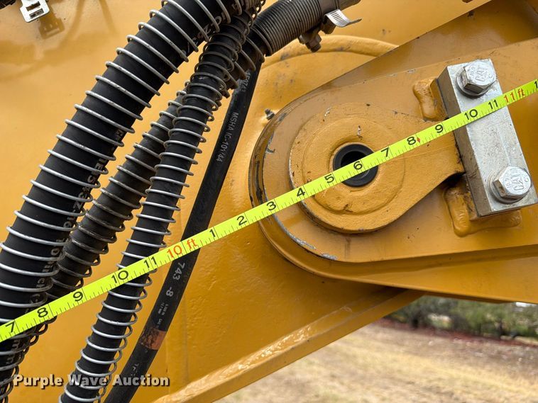 image for item FN3548 2022 Caterpillar 330 excavator