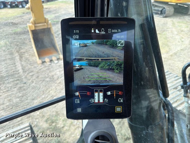 image for item FN3548 2022 Caterpillar 330 excavator