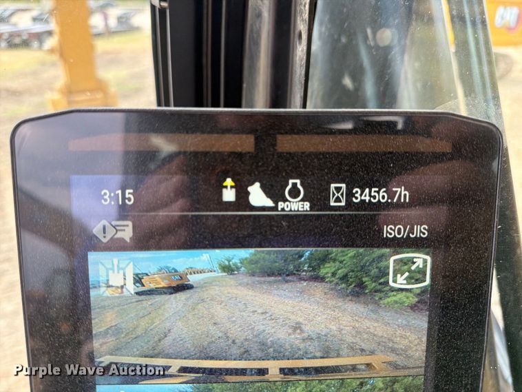 image for item FN3548 2022 Caterpillar 330 excavator