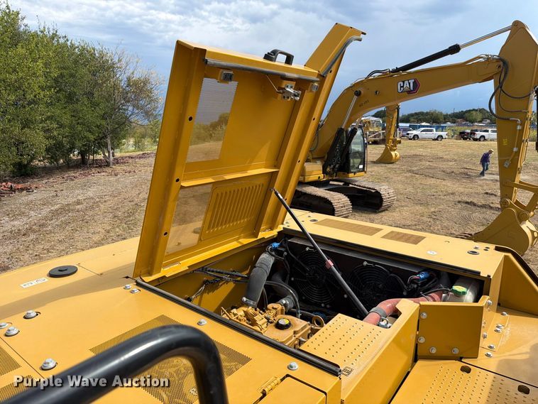 image for item FN3548 2022 Caterpillar 330 excavator