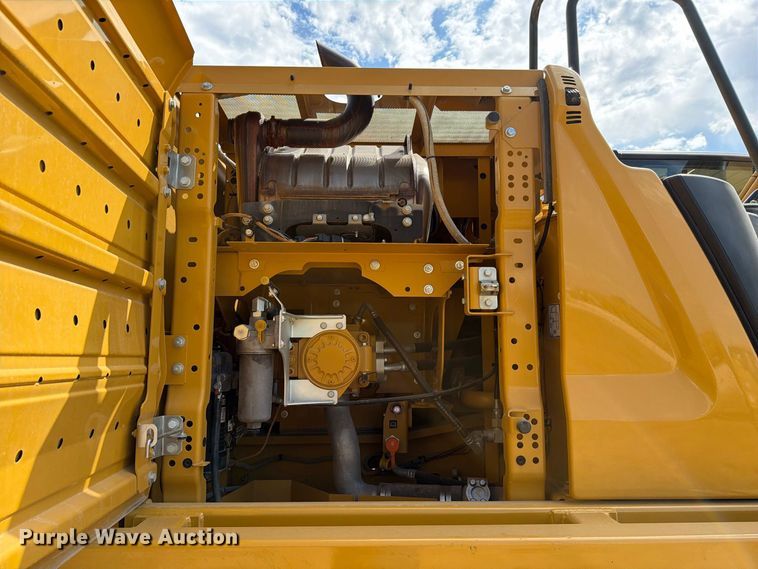 image for item FN3548 2022 Caterpillar 330 excavator