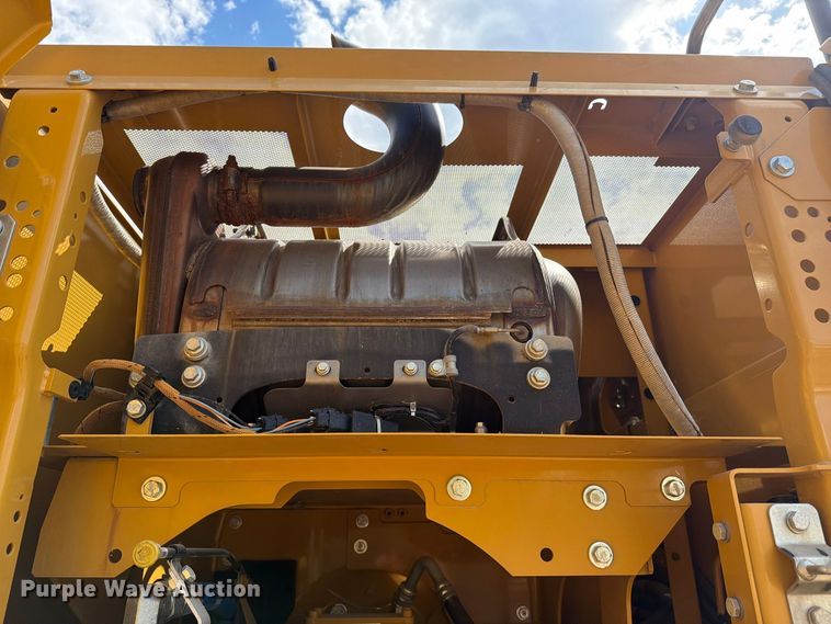 image for item FN3548 2022 Caterpillar 330 excavator
