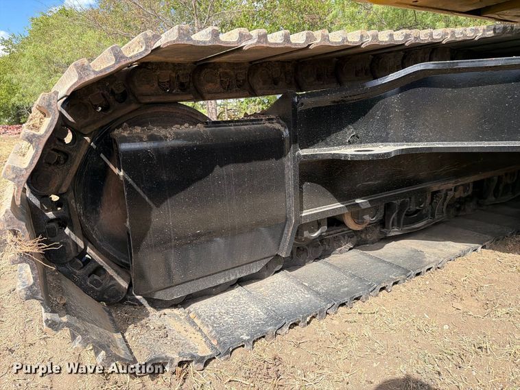 image for item FN3548 2022 Caterpillar 330 excavator