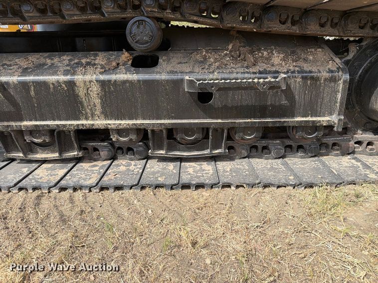 image for item FN3548 2022 Caterpillar 330 excavator