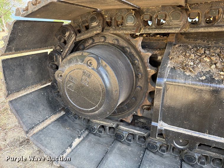 image for item FN3548 2022 Caterpillar 330 excavator