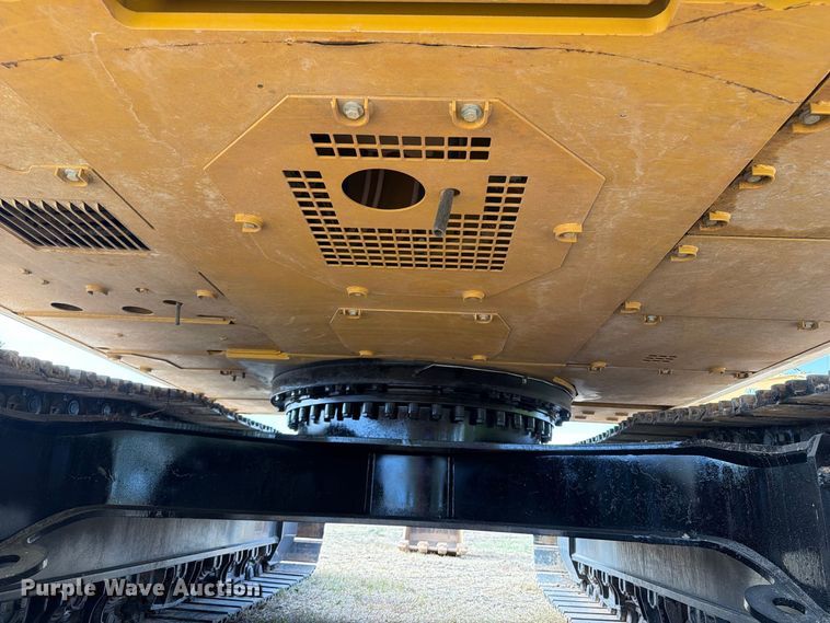 image for item FN3549 2022 Caterpillar 330 TC excavator