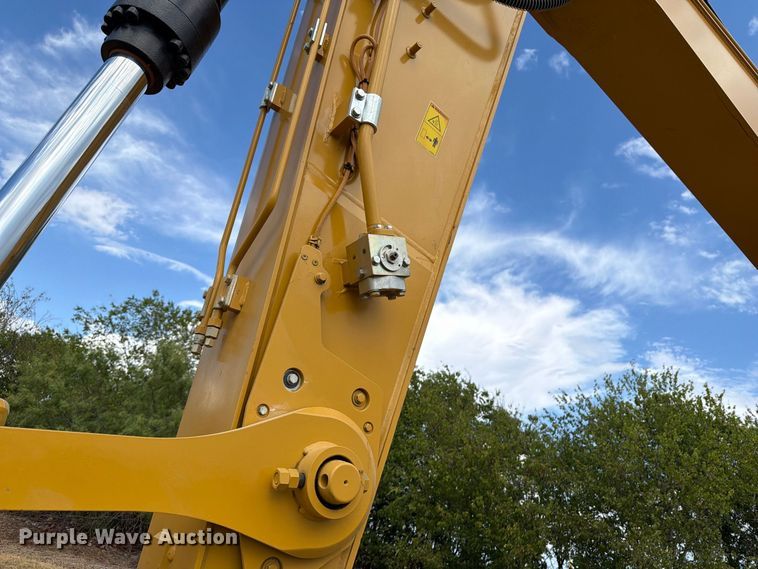 image for item FN3549 2022 Caterpillar 330 TC excavator