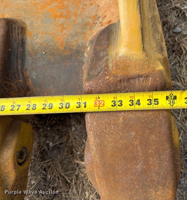 image for item FN3549 2022 Caterpillar 330 TC excavator