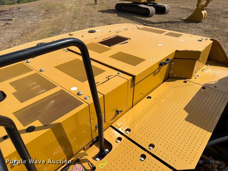 image for item FN3549 2022 Caterpillar 330 TC excavator