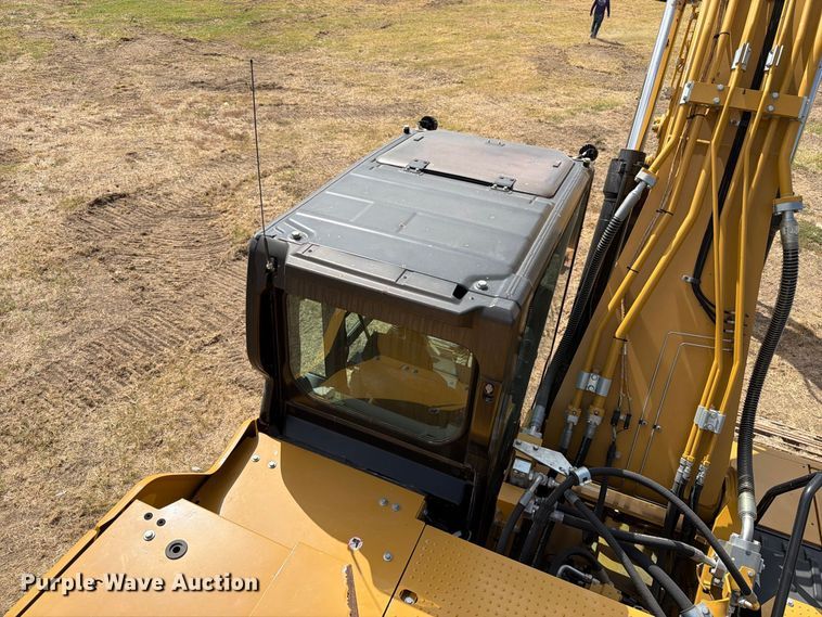 image for item FN3549 2022 Caterpillar 330 TC excavator