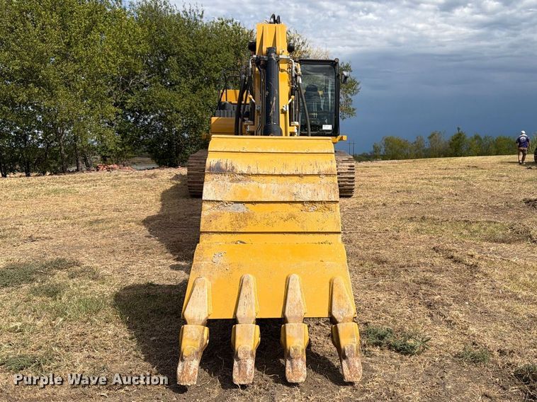 image for item FN3549 2022 Caterpillar 330 TC excavator