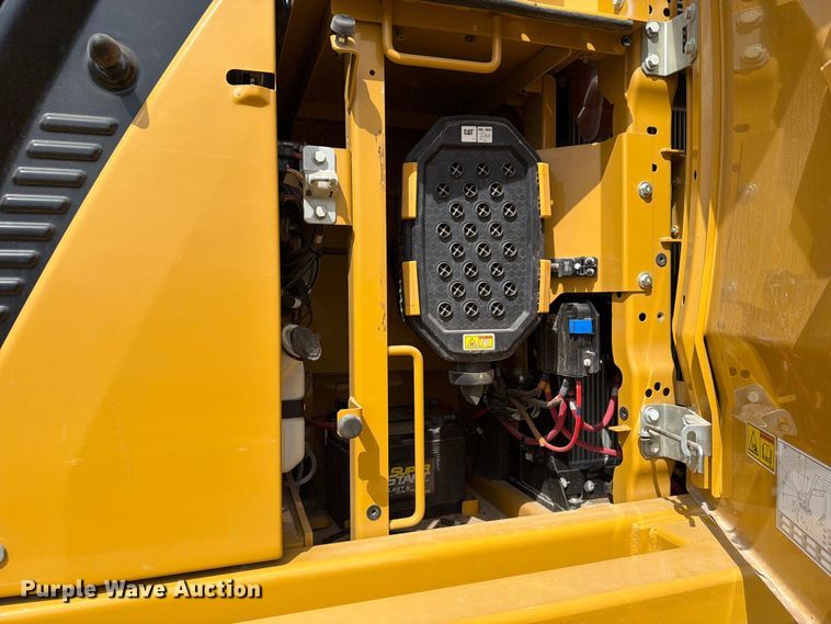 image for item FN3549 2022 Caterpillar 330 TC excavator