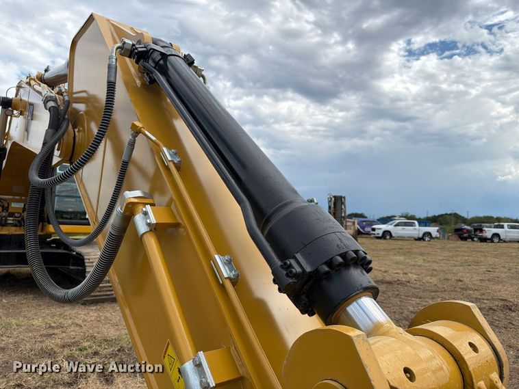 image for item FN3550 2022 Caterpillar 330 TC excavator