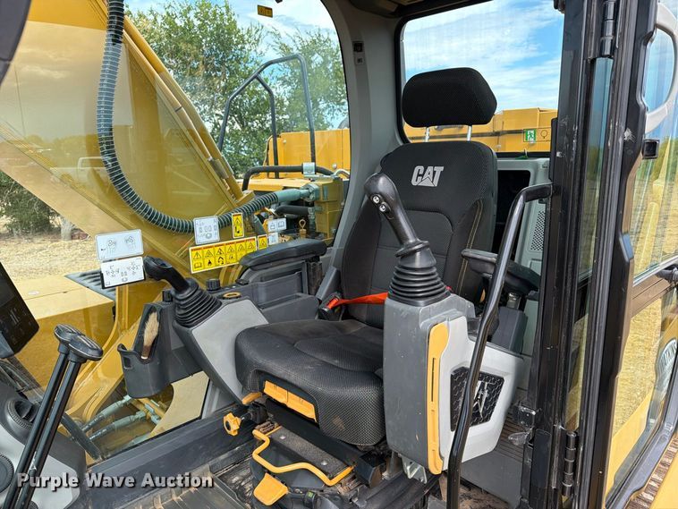 image for item FN3550 2022 Caterpillar 330 TC excavator