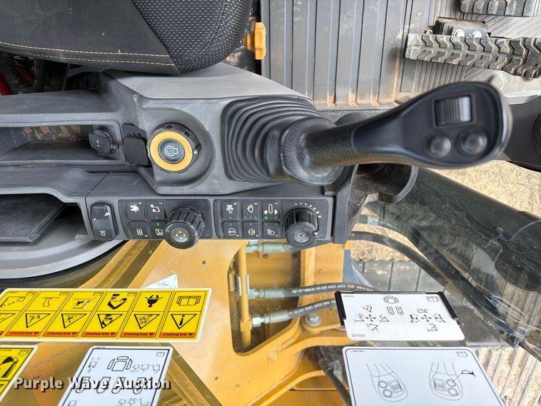 image for item FN3550 2022 Caterpillar 330 TC excavator