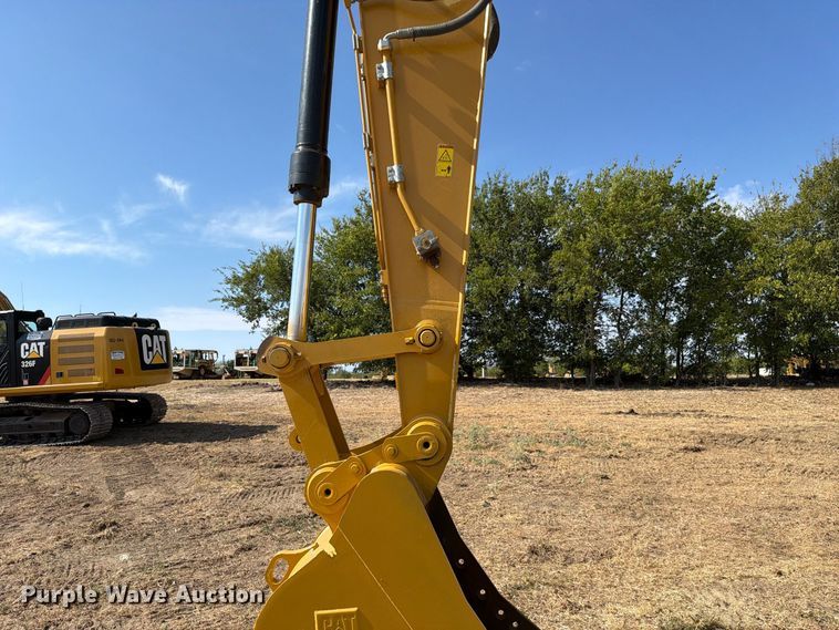 image for item FN3551 2018 Caterpillar 330F L excavator