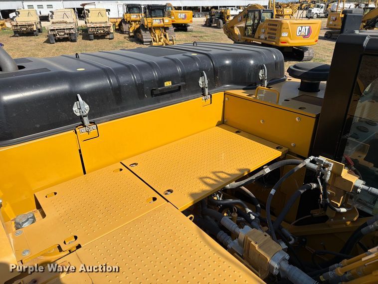 image for item FN3551 2018 Caterpillar 330F L excavator