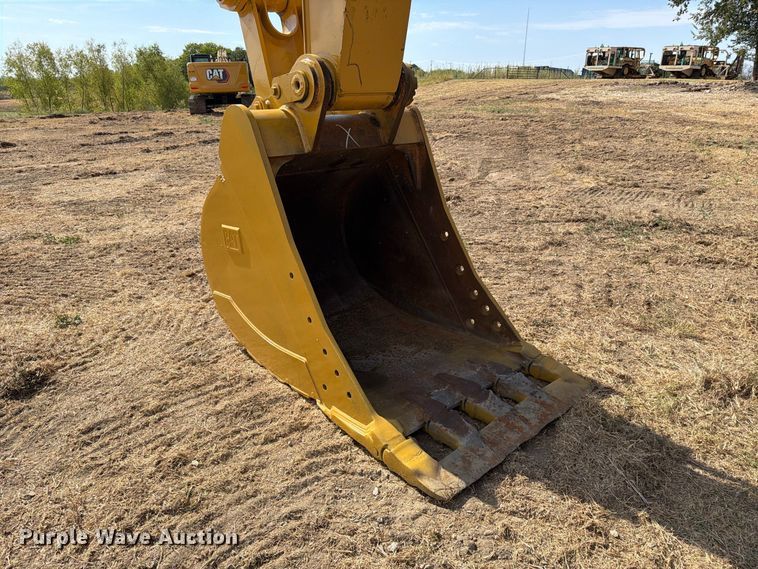 image for item FN3551 2018 Caterpillar 330F L excavator