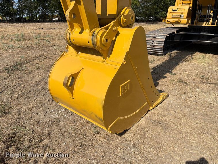 image for item FN3551 2018 Caterpillar 330F L excavator