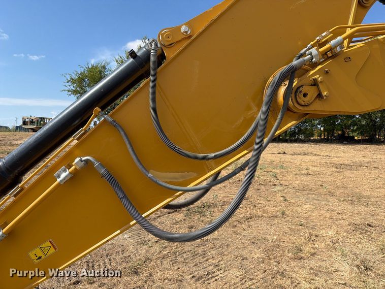image for item FN3551 2018 Caterpillar 330F L excavator