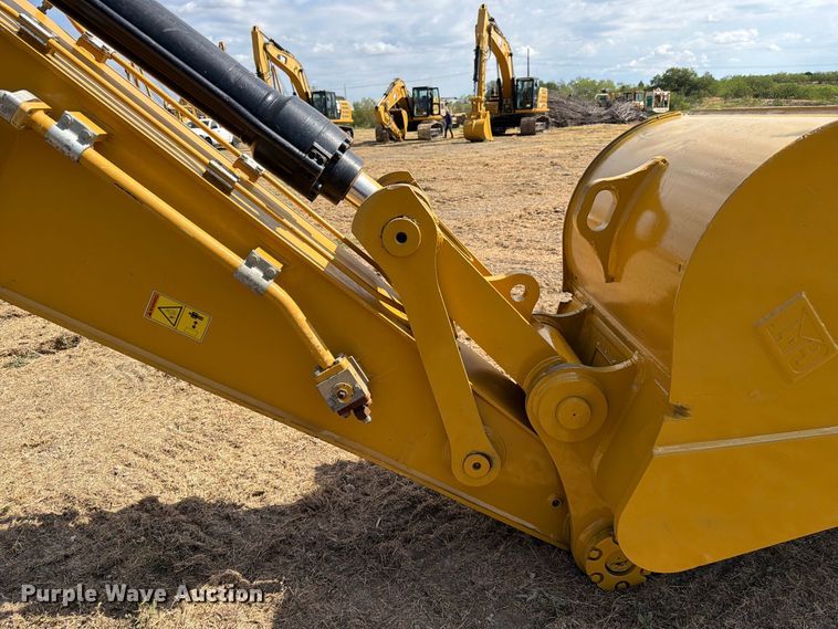 image for item FN3551 2018 Caterpillar 330F L excavator