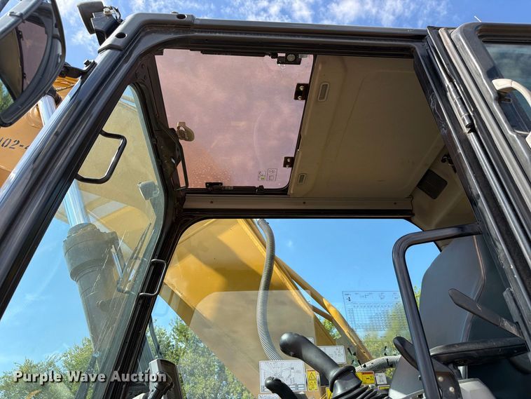 image for item FN3551 2018 Caterpillar 330F L excavator