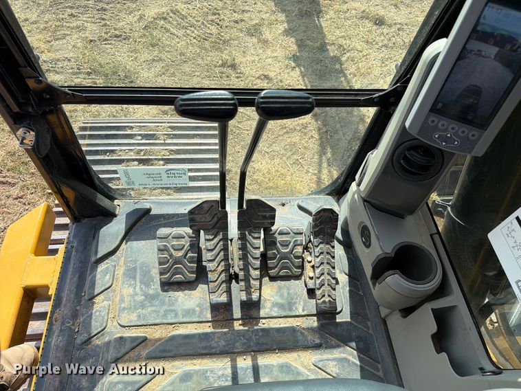image for item FN3551 2018 Caterpillar 330F L excavator