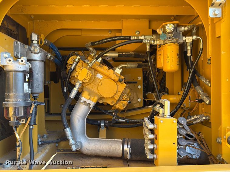 image for item FN3551 2018 Caterpillar 330F L excavator