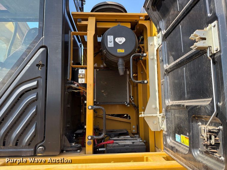 image for item FN3551 2018 Caterpillar 330F L excavator
