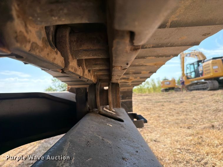 image for item FN3551 2018 Caterpillar 330F L excavator
