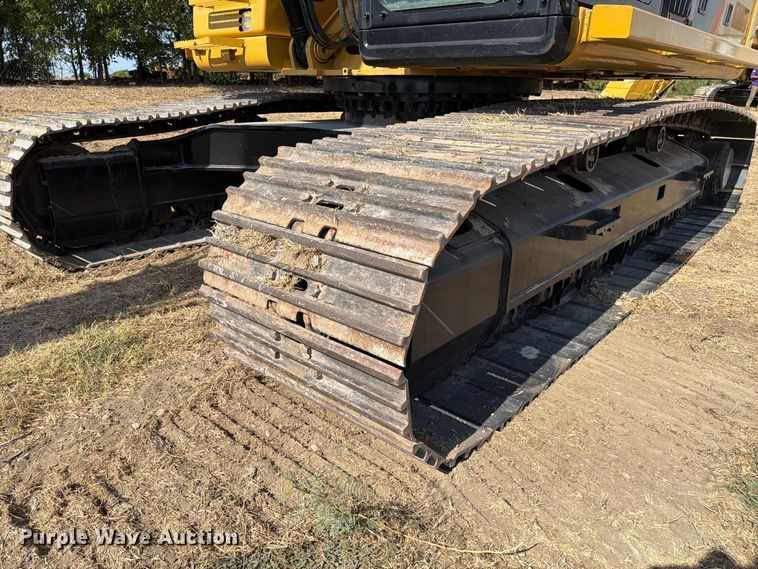 image for item FN3551 2018 Caterpillar 330F L excavator